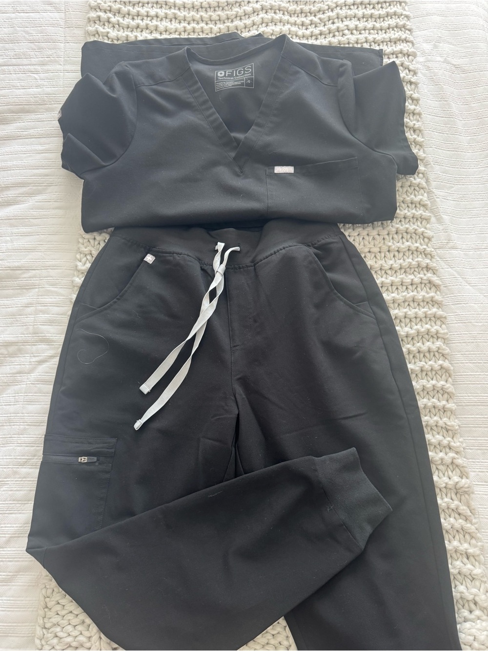 FIGS scrub set - black